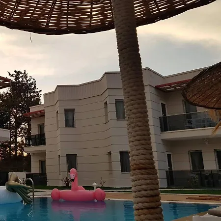 Ortakent Zumrut Sok.no18 Tatil Evi Appartamento *