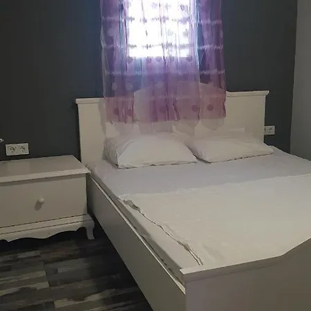 Ortakent Zumrut Sok.no18 Tatil Evi Bodrum